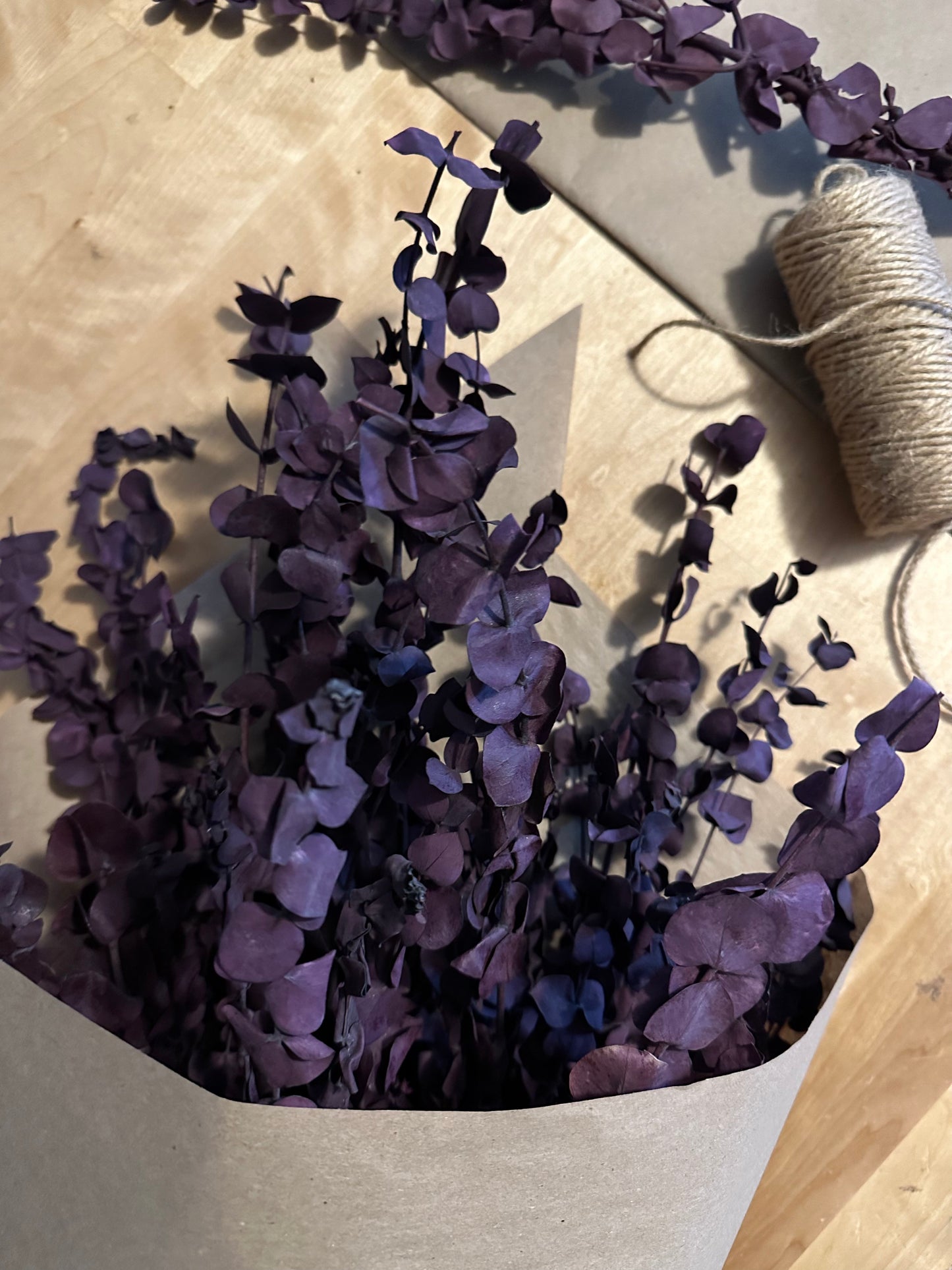 Bouquet eucalyptus bourgogne (format régulier)